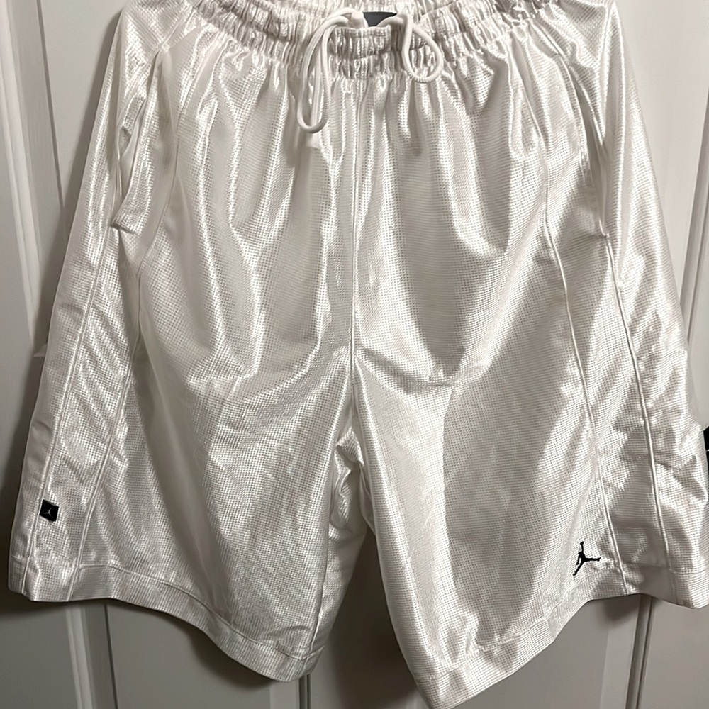 NEW WITHOUT TAG JORDAN SHORTS WHITE